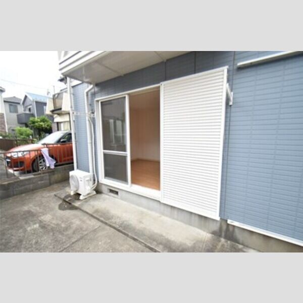 フレグランス・S　A102号室 軒先