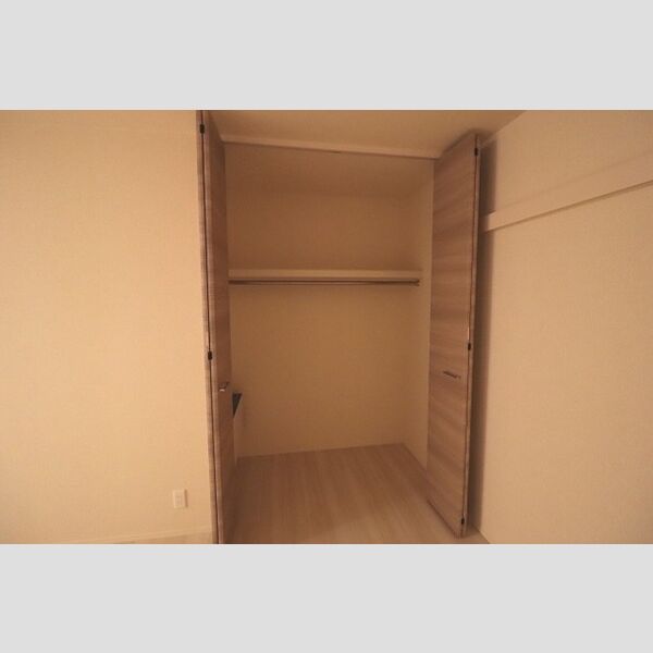 ブランヴェニール 洋室　クローゼット
