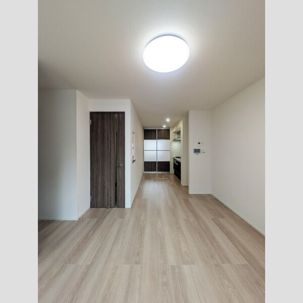 D-Sereno東田町Ⅱ101号室 LDK(別角度)