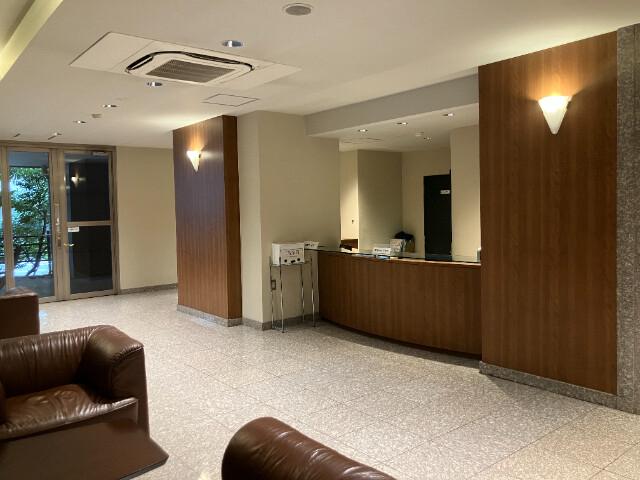 アクシア新宿御苑9階 受付カウンター