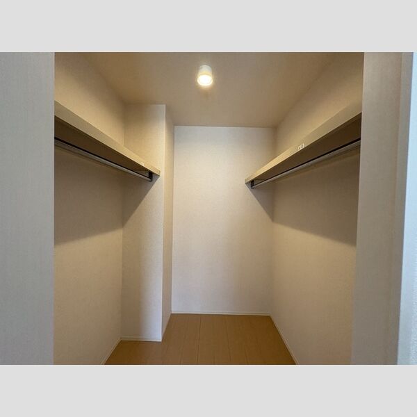 ベルデュール　六番館 ウォークインクローゼット