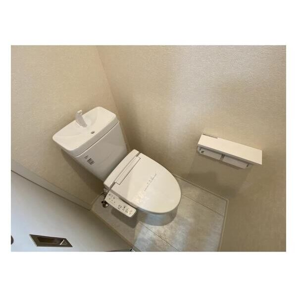 調布市多摩川3-31戸建 トイレ