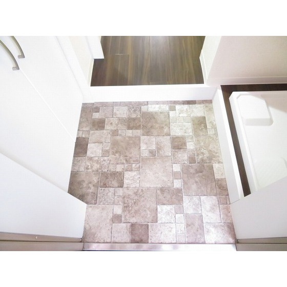 ヴィオレッテ王子0204号室 玄関