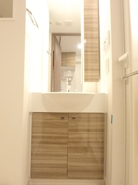 グランド・ガーラ横浜大口2階 同建物別部屋の参考画像