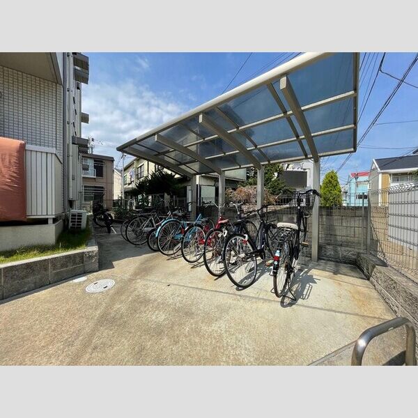 グランメール 駐輪場