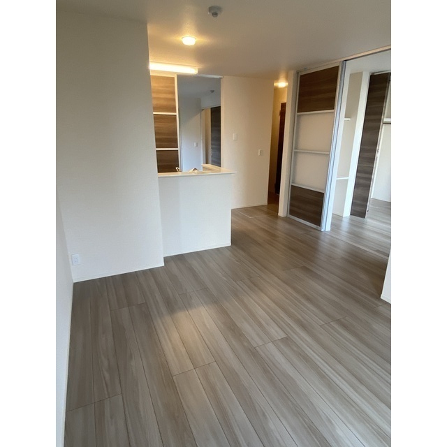 Grand Hills1階 内観