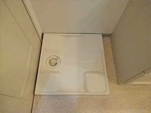 ライオンズステージ上野毛 室内洗濯機置場　※2023年2月撮影