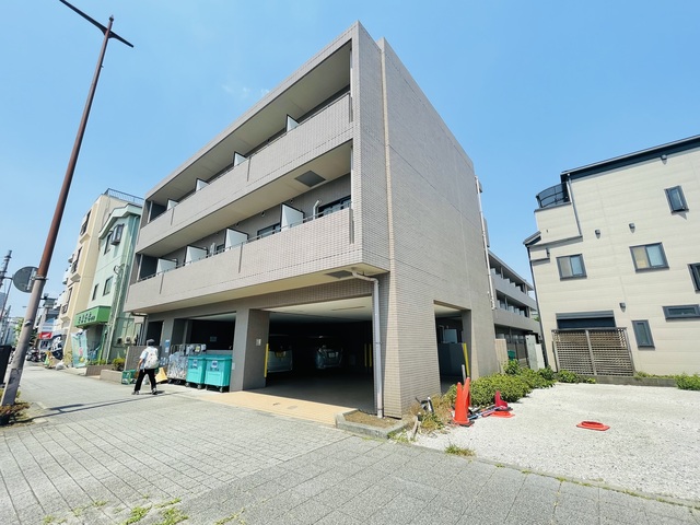 Ｂｉｇ　Ｔｈｒｏｕｇｈ0302号室 外観