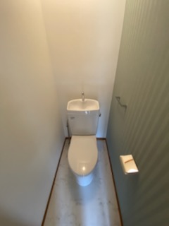 サニーＭＩＹＡＭＡ0102号室 清潔感のあるトイレです