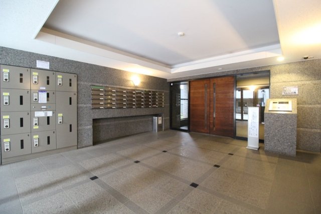 ルーブル鷺宮弐番館 エントランス