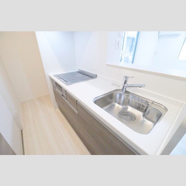 レジデンスマルニ102号室 システムキッチン