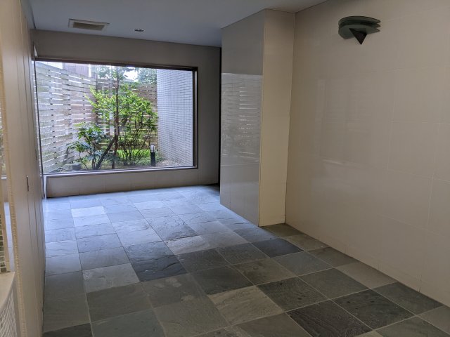 アイビーテラス101号室 ロビー