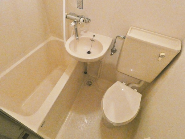 クリオ片倉町参番館103号室 お風呂