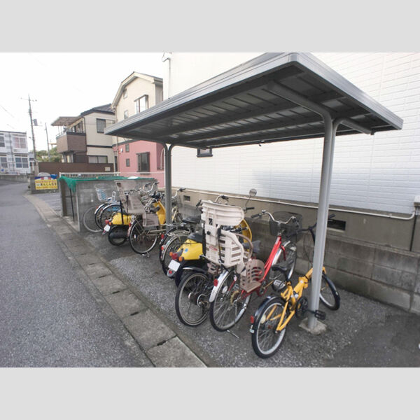 ルピナス幕張 駐輪場