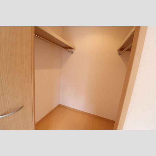 バンブーボックス202号室 ウォークインクローゼット