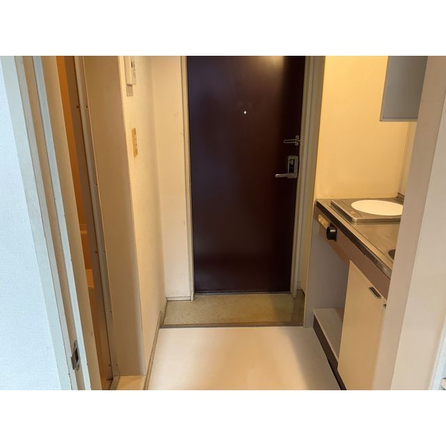 レチナオーミヤ202号室 玄関