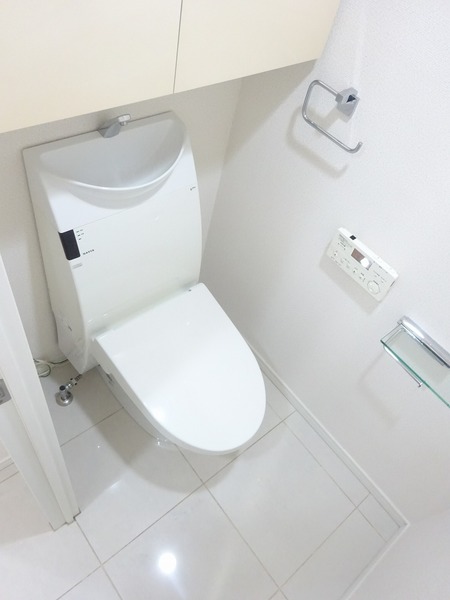 スパシエ練馬アヴィニティー トイレ