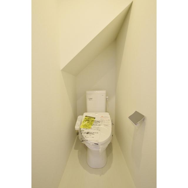 カラスヤマテラスEW1階 トイレ