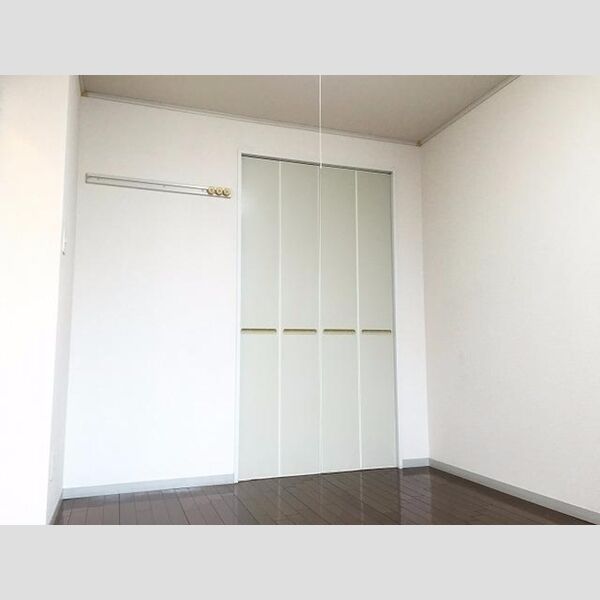 グローリアスハイツ205号室 北洋室