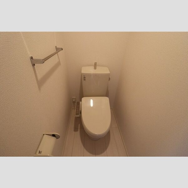 アンソレイエ101号室 温水洗浄暖房便座