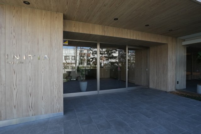 イニシア東京尾久 エントランス