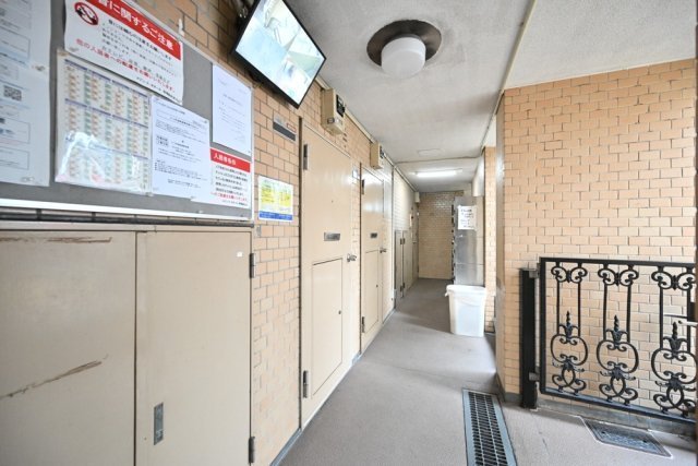 メゾン・ド・オヌール エントランス