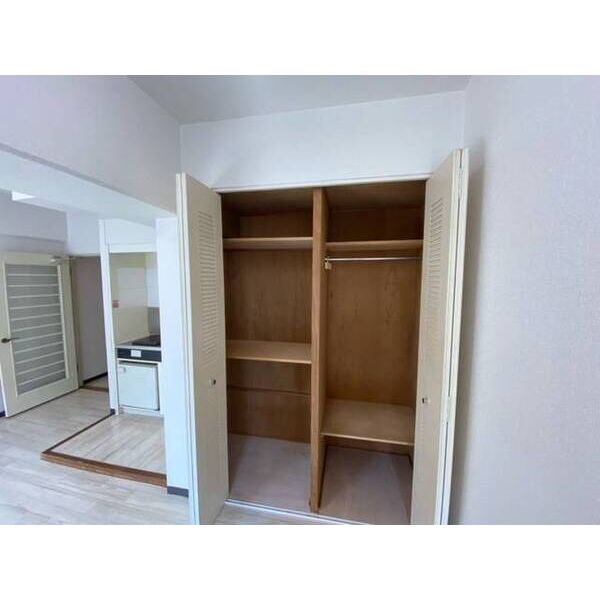 ライオンズマンション川崎第130401号室 収納