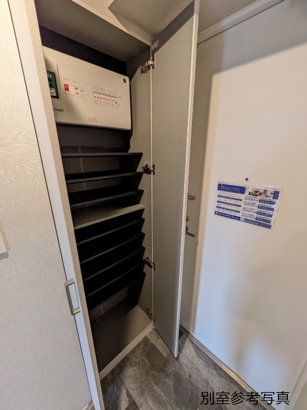 レジディア島津山2階 収納