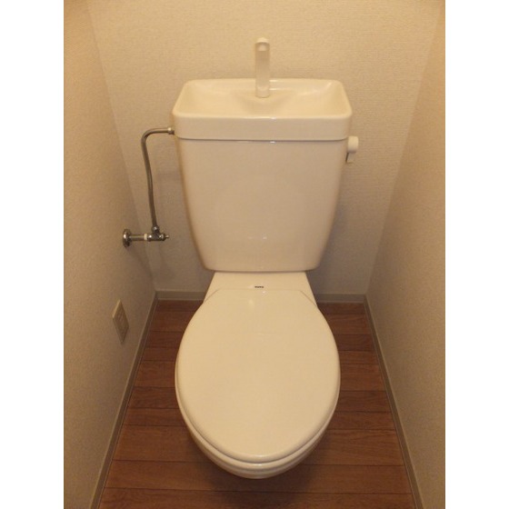 ファミーユ・ドミ トイレ！