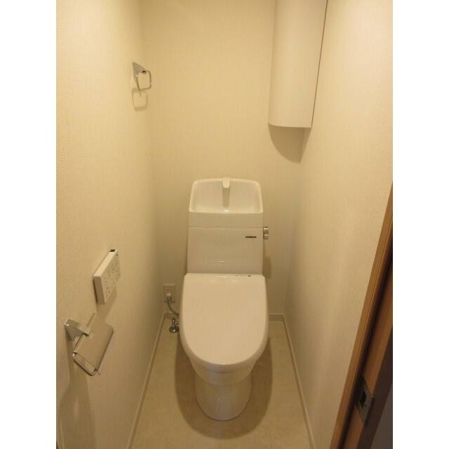 HERON’S NEST 内観