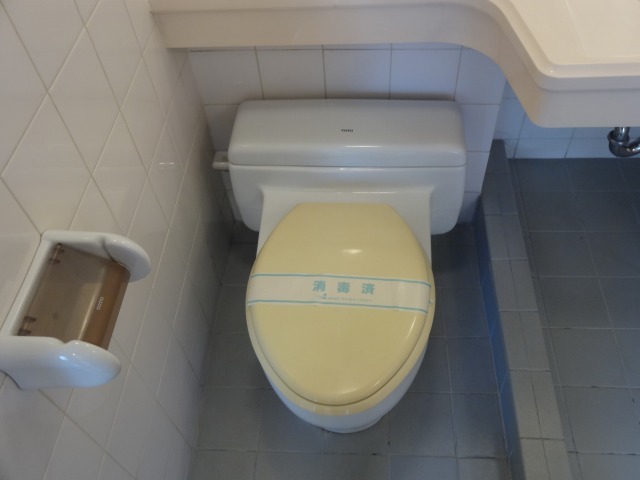 ラ・クレッツ門前仲町0302号室 トイレ