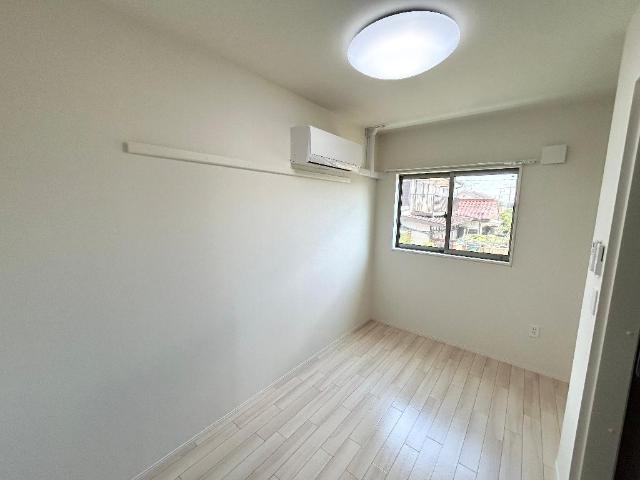 ルナフォーリア205号室 洋室