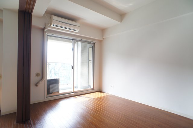 ラフィネパルク新浜 リビング