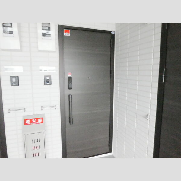 グラセフルⅢ302号室 玄関