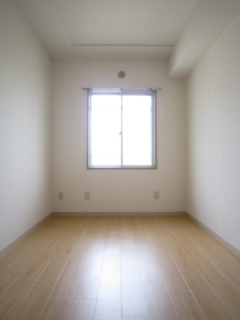 リバーサンド0203号室 ５帖洋室（現況優先）