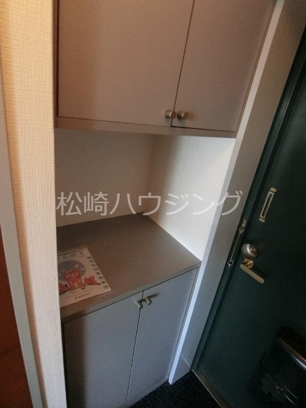 西落合さかえビル4階 玄関