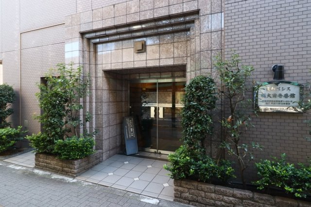 菱和パレス明大前壱番館 エントランス