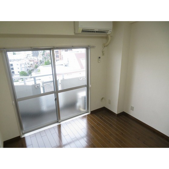 エレガンス綾瀬６0807号室 居室