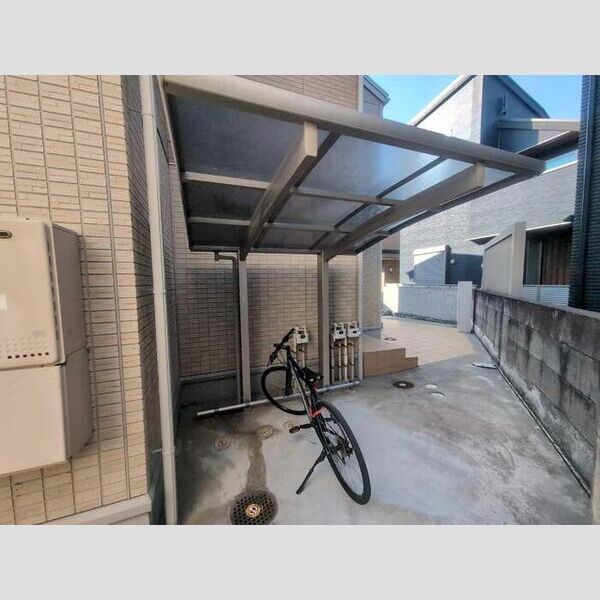 グランデ千束 駐輪場