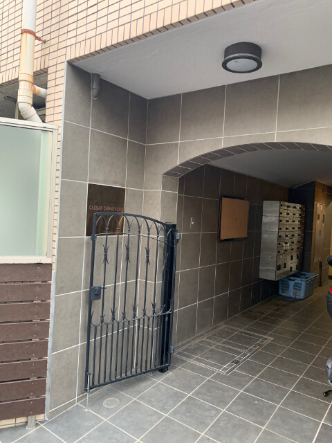 カエサル千早町3階 エントランス