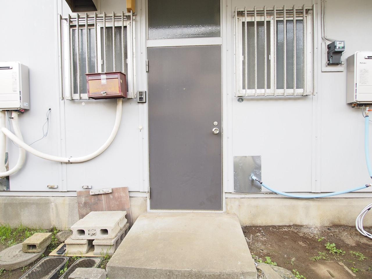 松本荘 玄関です。ＴＶモニタホン設置