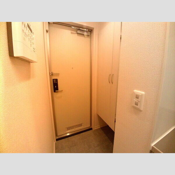 ソフィアウエスト 玄関