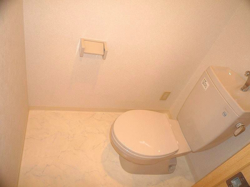 シャルム協和8階 トイレ