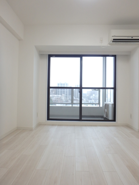 セルベコート大山8階 落ち着いた色調の寝室です