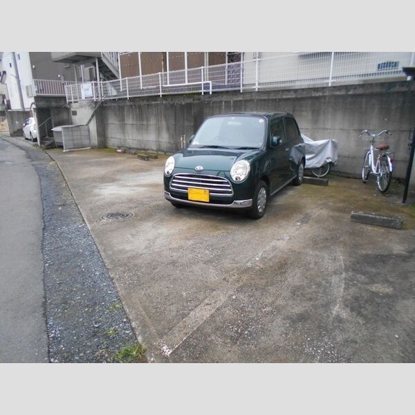 エスポワール海和 駐車場