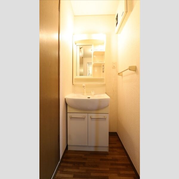 リヴェール高沢　A/BA201号室 ★脱衣所★