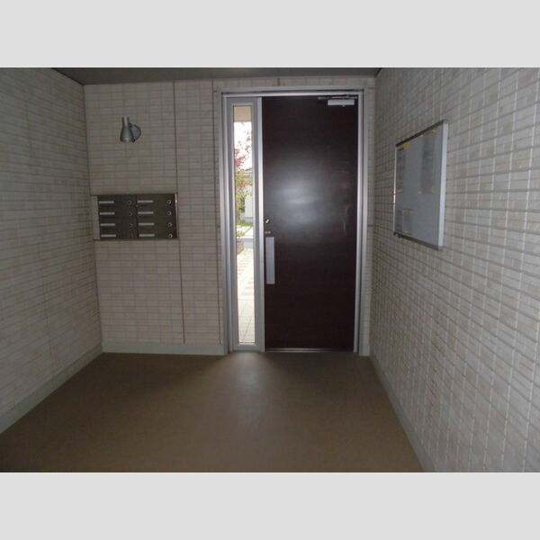 ビューティー・フレア エントランス内