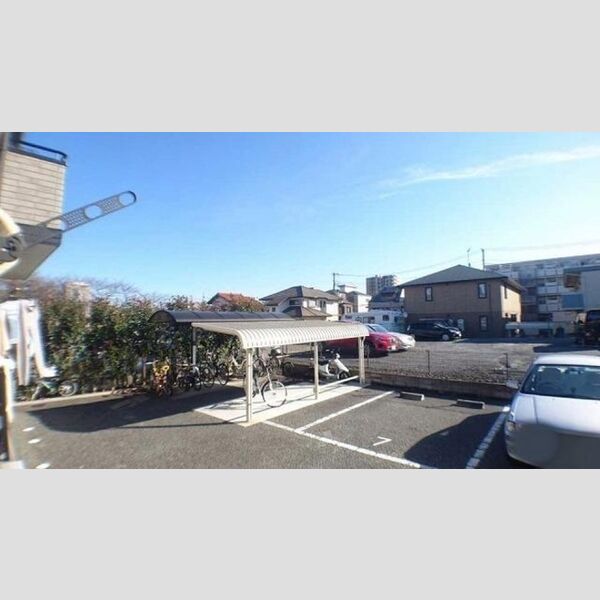 プリムヴェールファイヴ 駐車場