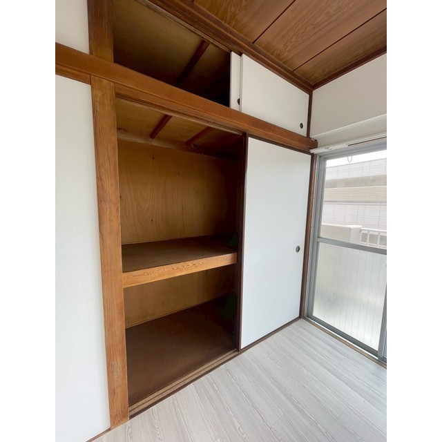 マンション丸中201号室 内観