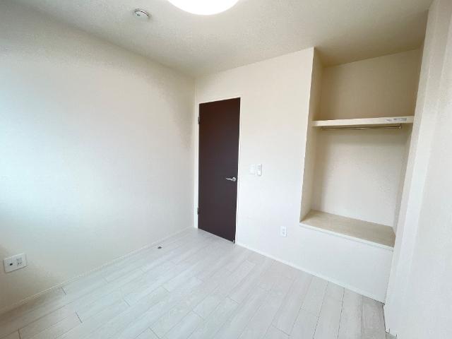 ベッシア・ノーブル201号室 洋室